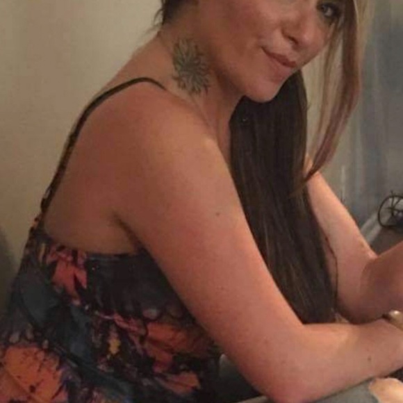 Meet your Posher, Anna - Picture 2 of 8